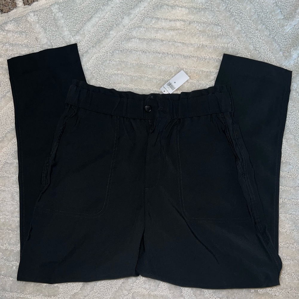 BANANA REPUBLIC: Black Cropped Pants - Size Medium
